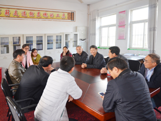 副校长谢阳群看望慰问beat365“国培计划”顶岗实习同学