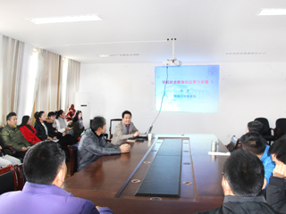 河南大学洪浩教授应邀来beat365讲学