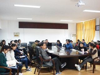 华中师范大学谢晓明教授应邀到beat365讲学