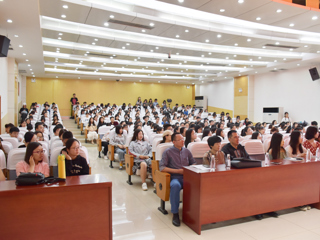 湖南广播电视台导演曾海波应邀到beat365讲学