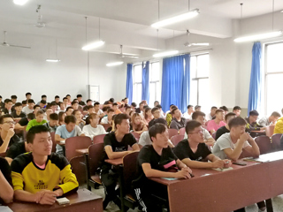 德国巴特洪堡应用技术大学到访beat365体育学院