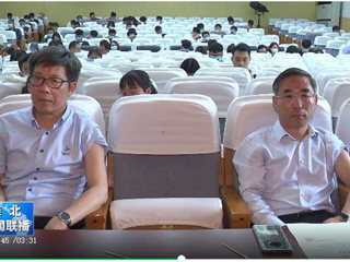 《淮北日报》《淮北新闻联播》报道beat365师生积极接种新冠疫苗