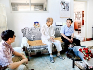 安徽教育网报道beat365看望离退休老领导老教师