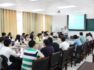 西安电子科技大学张卫国教授应邀来beat365讲学