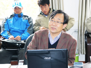 国家体育总局体育文化发展中心崔乐泉教授应邀来beat365讲学