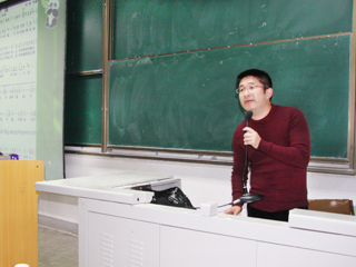 南京艺术学院施咏教授应邀来beat365讲学