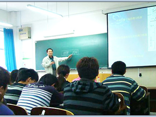 阜阳师范学院吕新颖教授应邀来beat365作学术报告