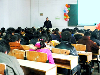 南京师范大学李向伟教授来beat365讲学