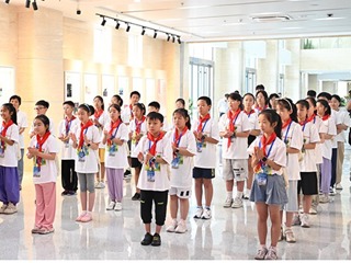 beat365举办第二届“青苗杯”青少年阅读夏令营活动